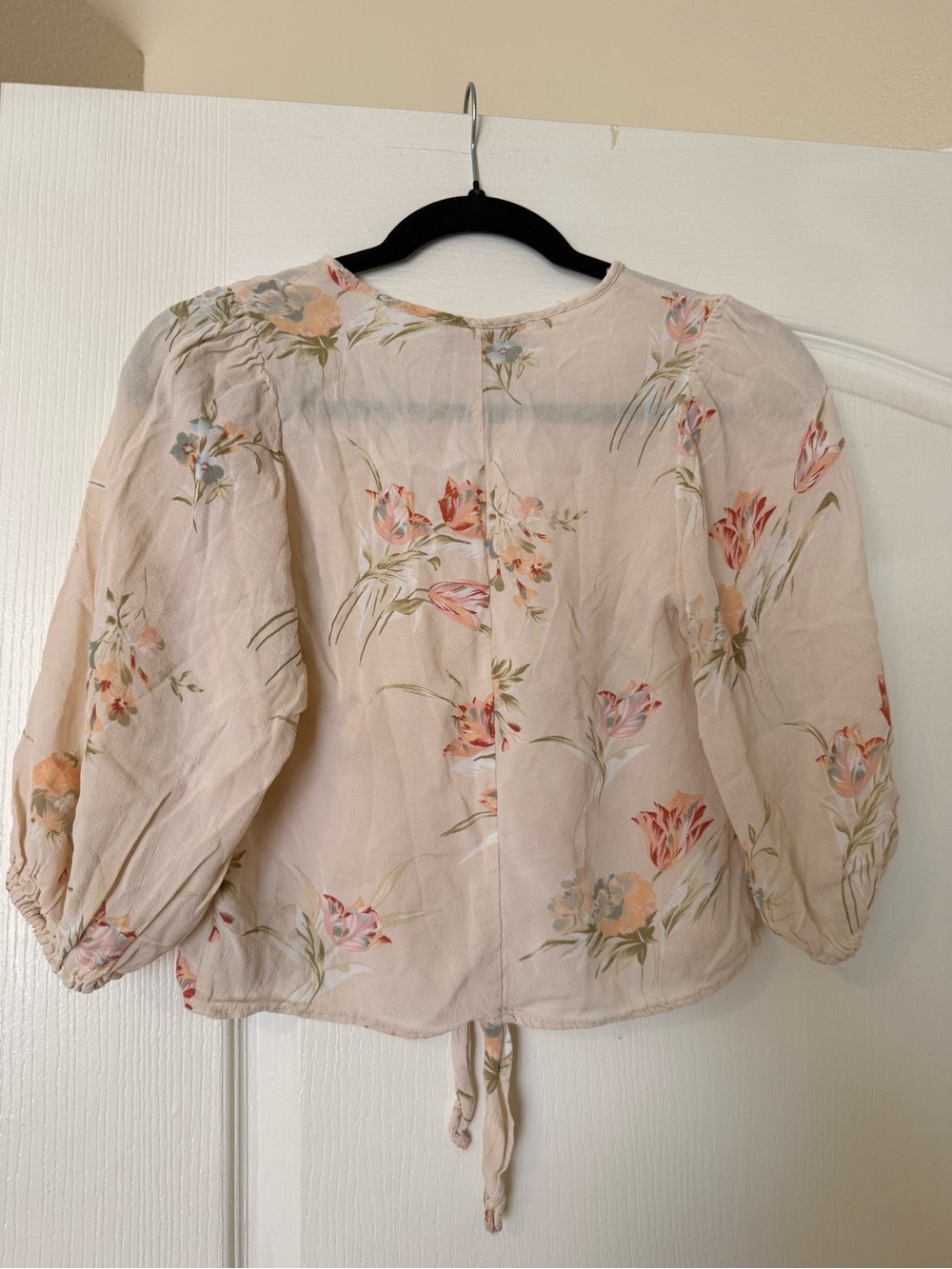 Forever 21 Cream Tie-Front Floral Blouse with Pink and Peach Blooms - Picture 2 of 3
